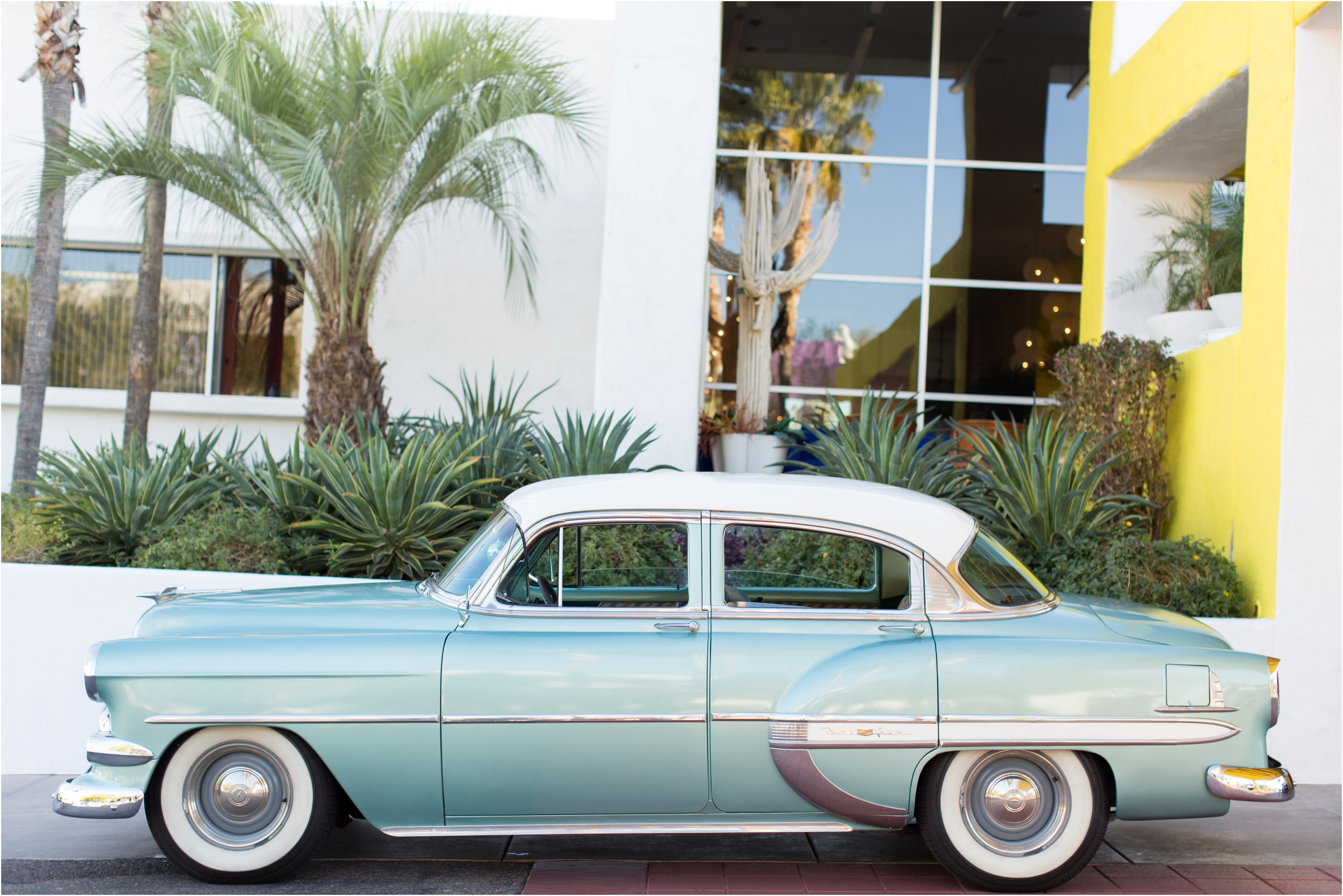 Retro wedding car - Riane Roberts Photography