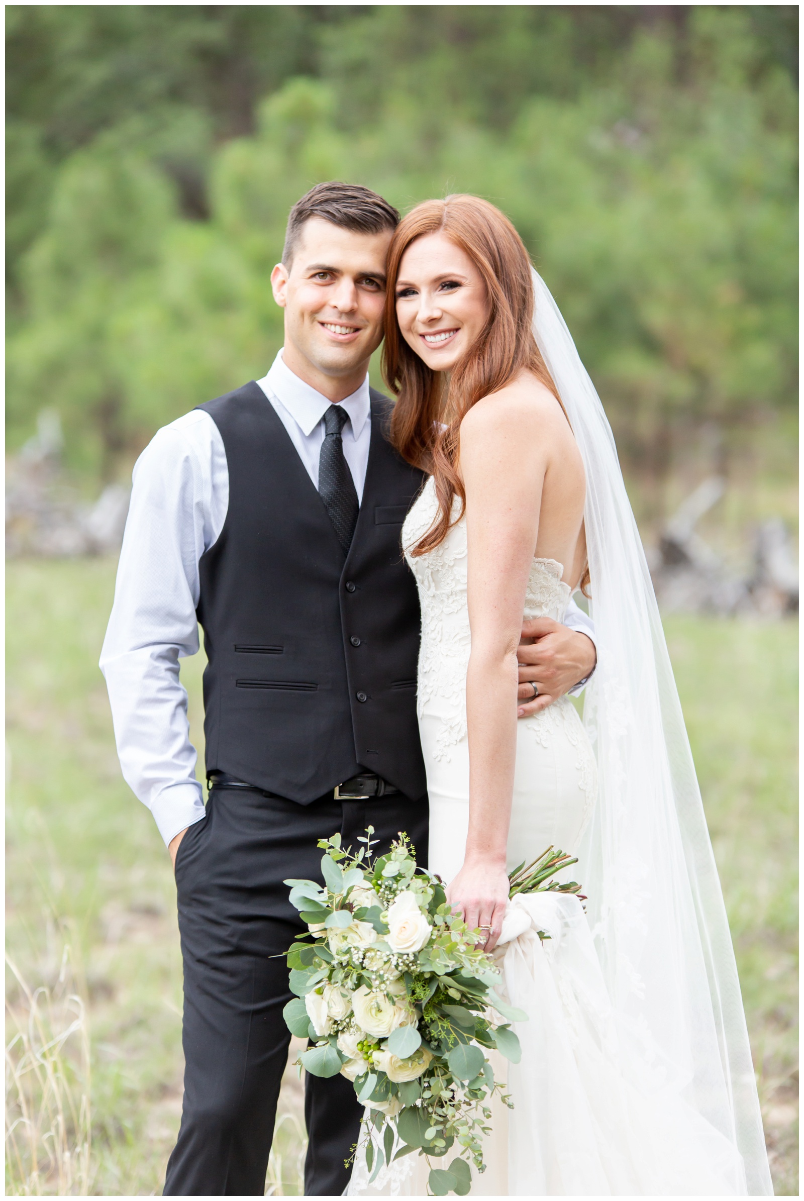 pinetop arizona wedding with white and greenery bouquet