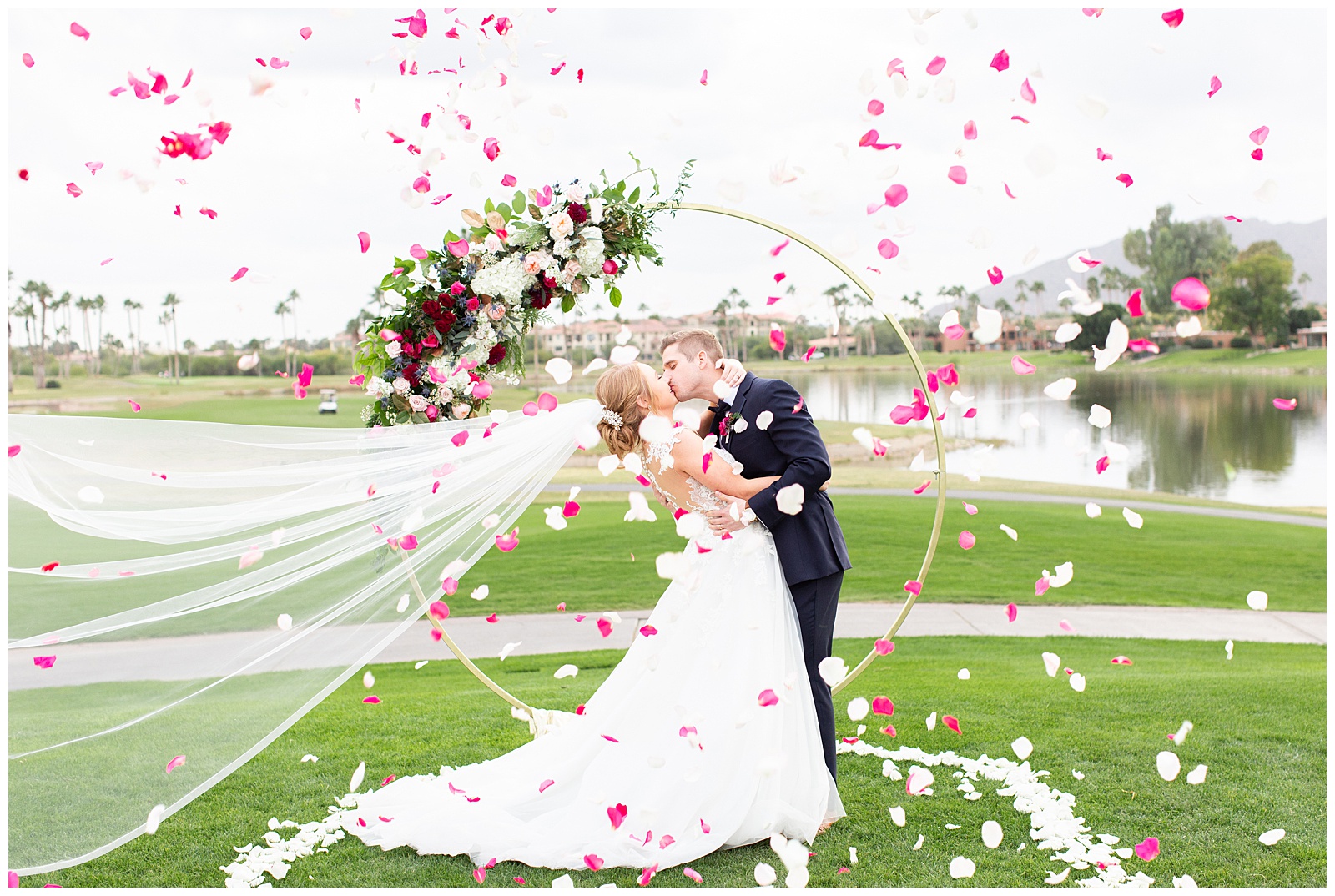 https://rianeroberts.com/wp-content/uploads/2019/04/McCormick-Ranch-Golf-Club-Scottsdale-Wedding-Photographer_0001.jpg